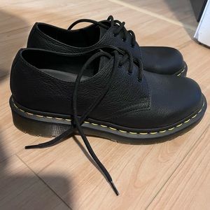 Dr. Marten’s Oxfords Style 1461